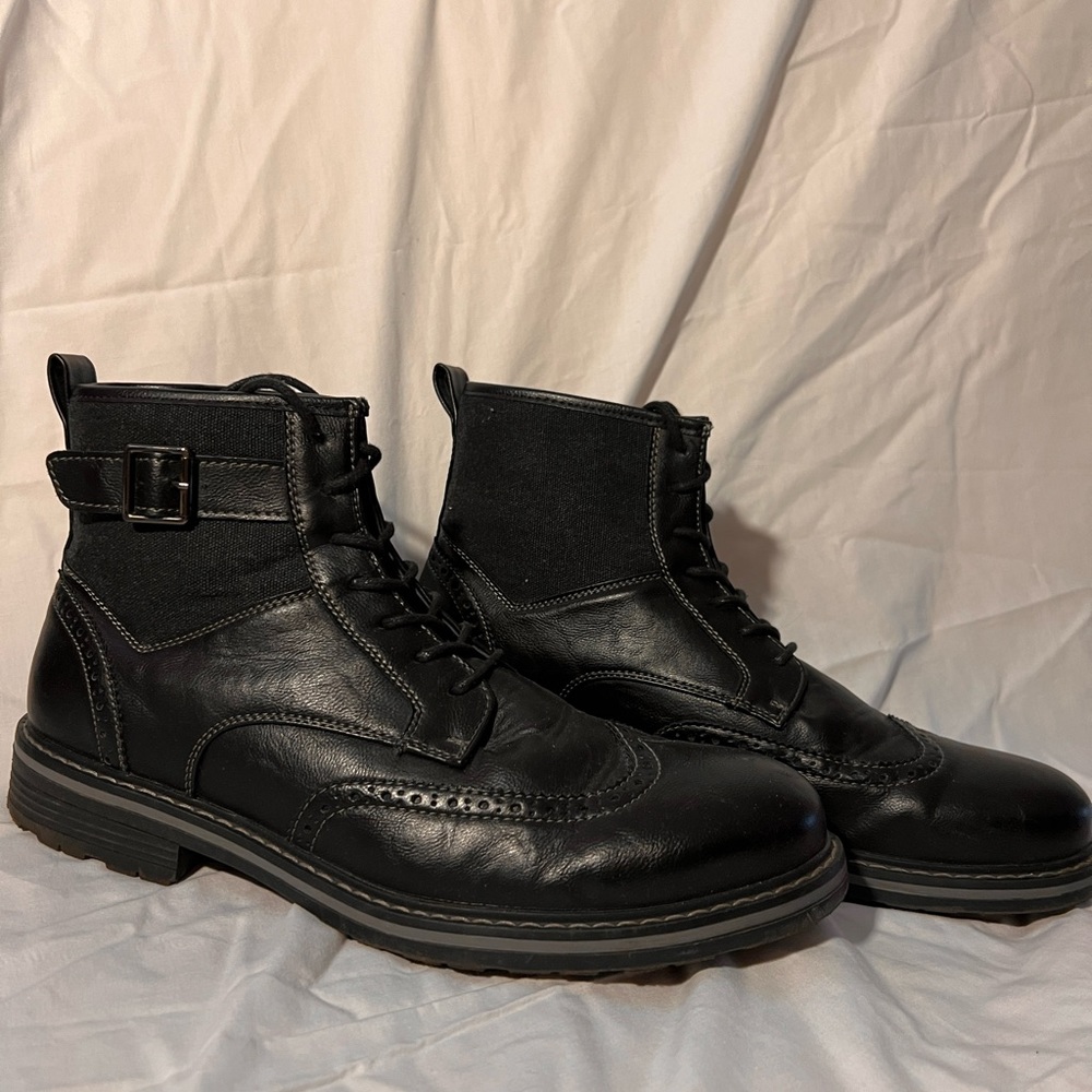 Men’s Wingtip Monkey Boots sz 10.5